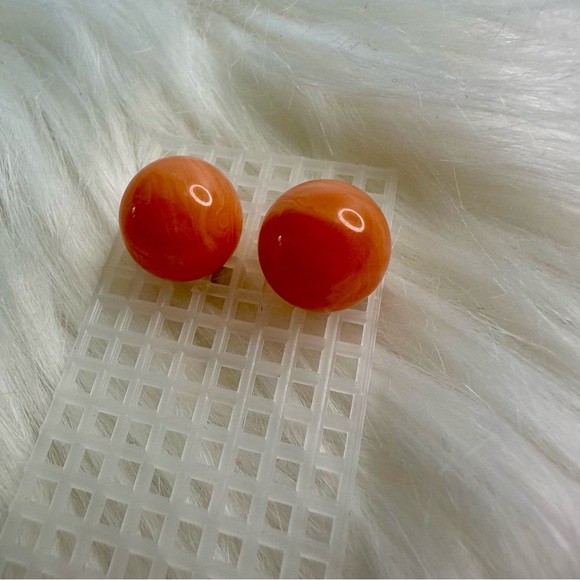 Vintage AVON Coral “Marble” Fashion Pierced Earrings - Picture 7 of 7